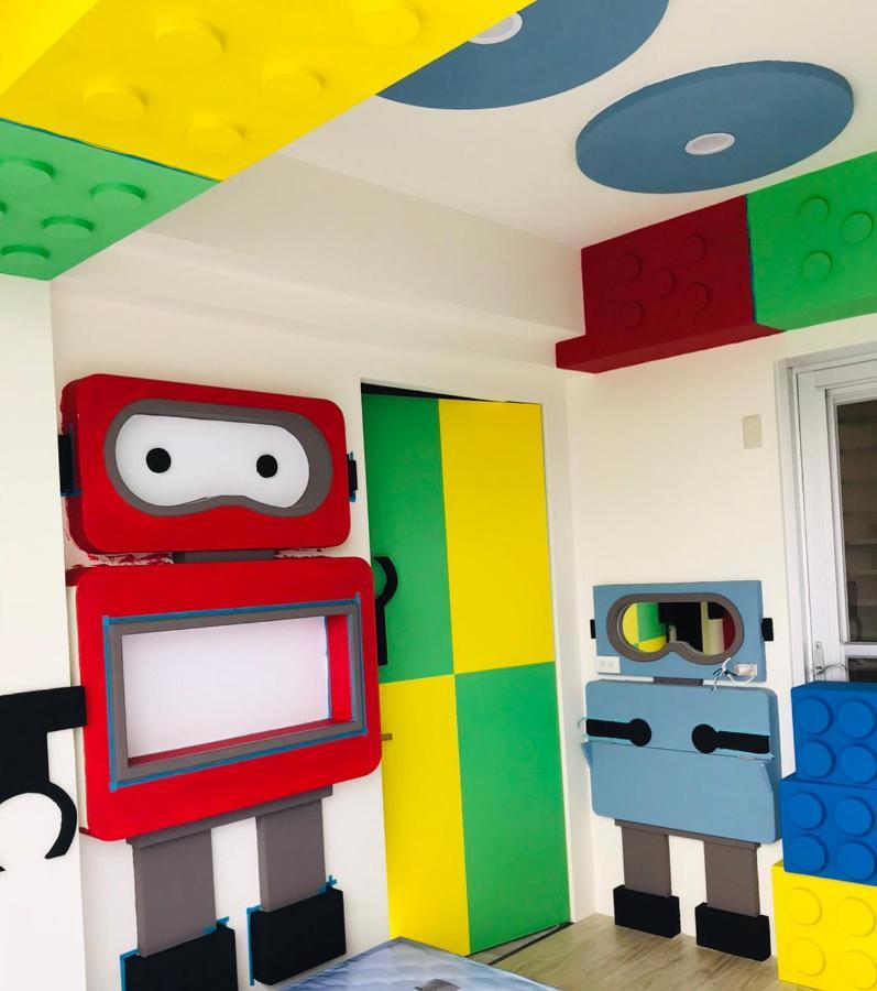 Fun Holiday Family Hostel Tainan Exterior photo