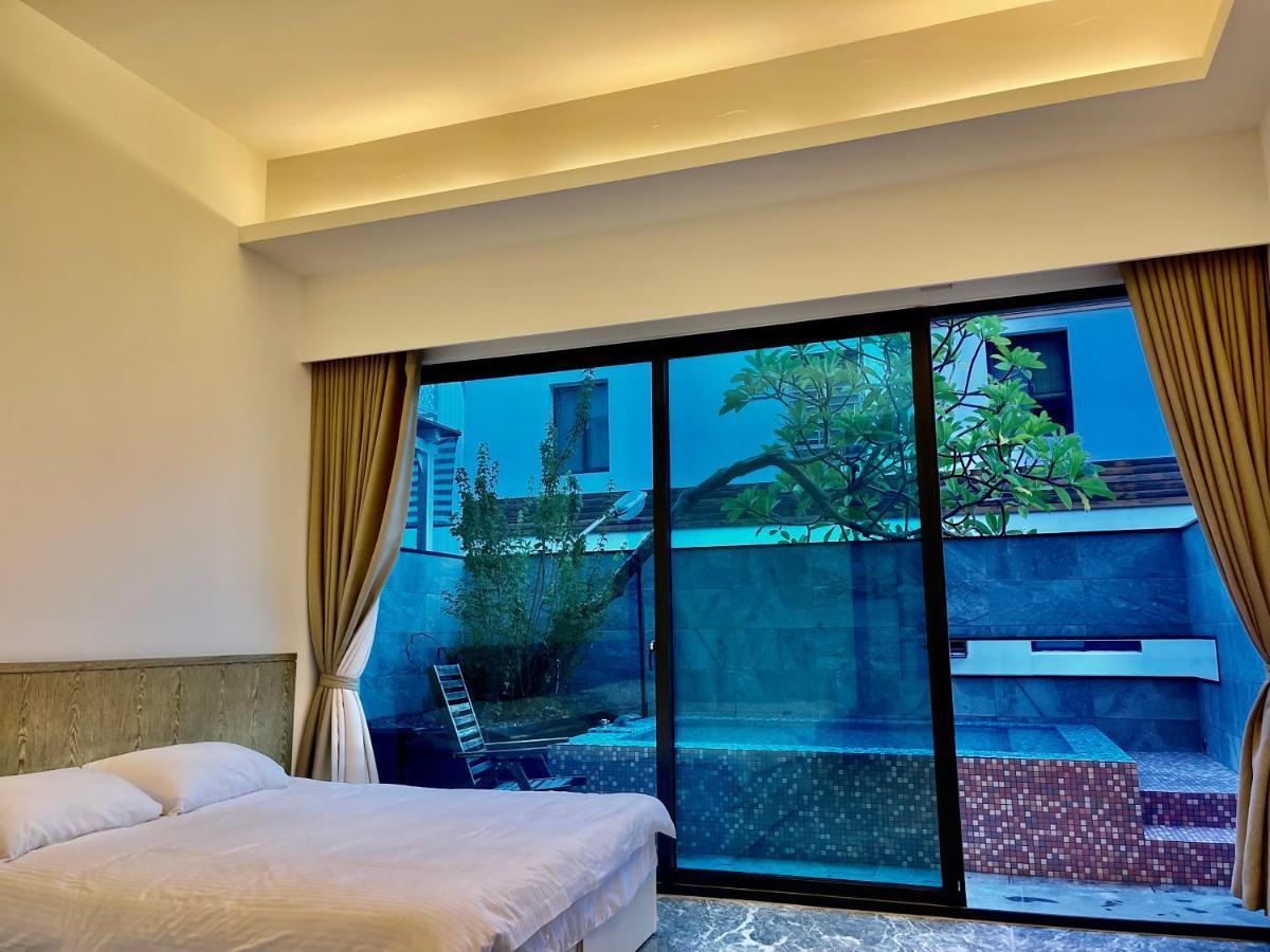 Fun Holiday Family Hostel Tainan Exterior photo