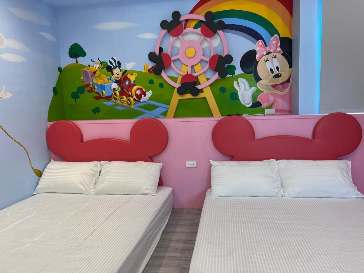 Fun Holiday Family Hostel Tainan Exterior photo